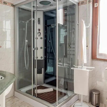 The Best Rent - Large And Bright Two-bedrooms With Balcony Apartment